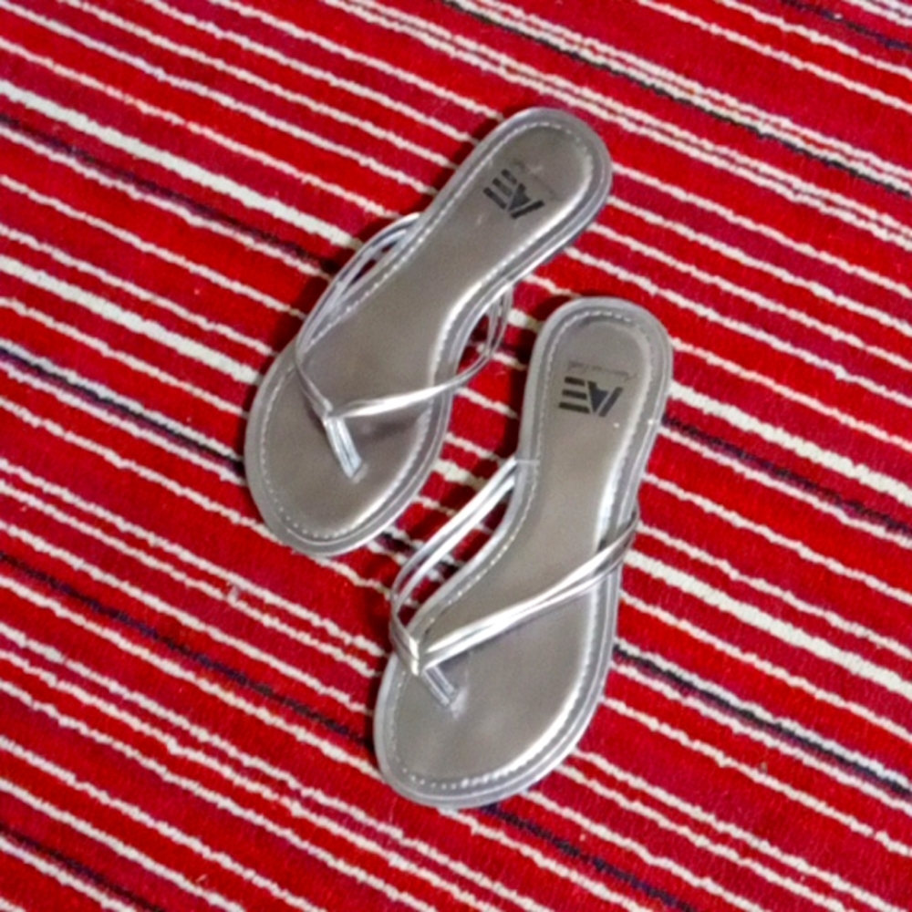 Flip flop sandals